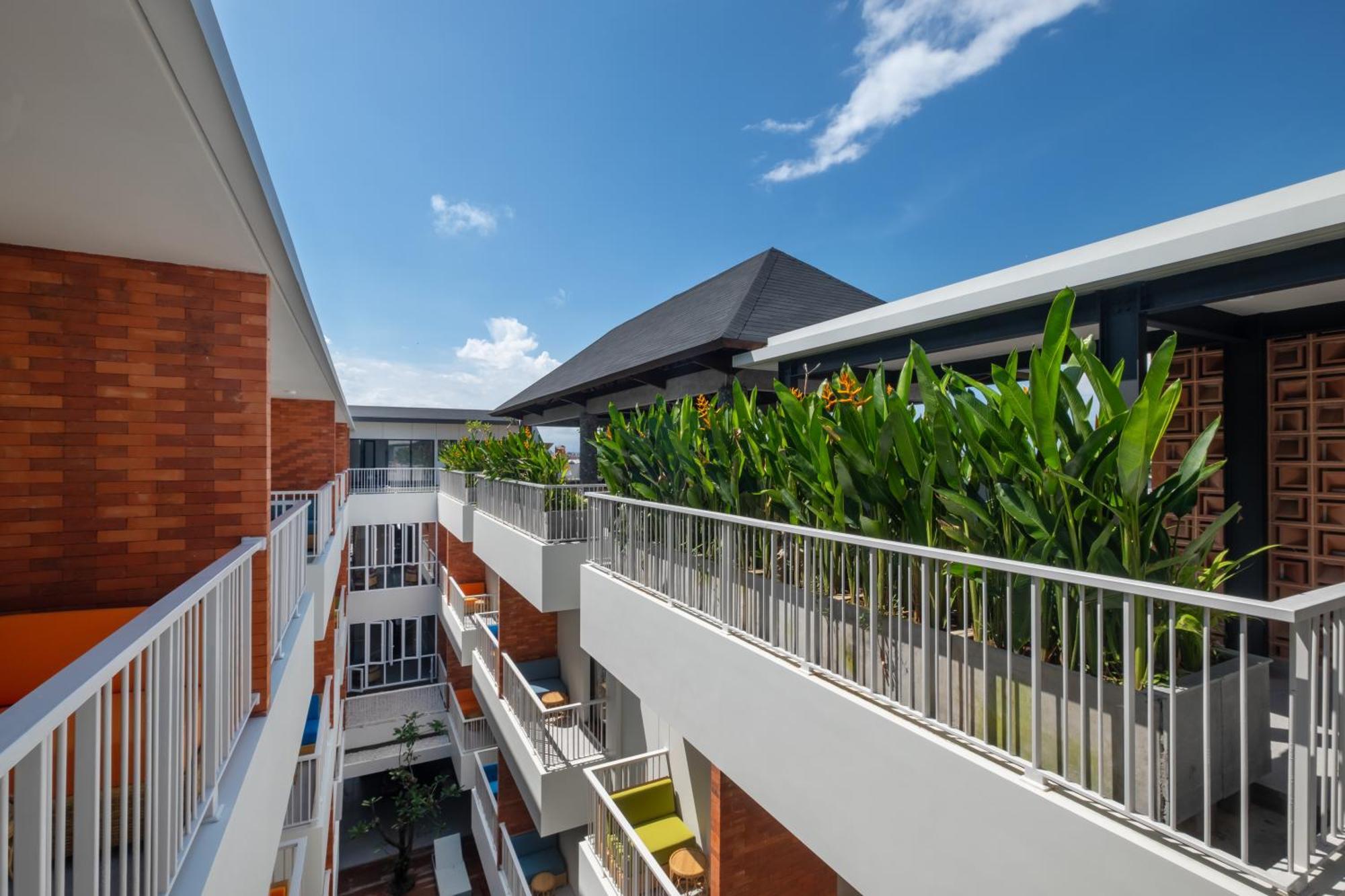Отель Aralea Coliving Денпасар Экстерьер фото